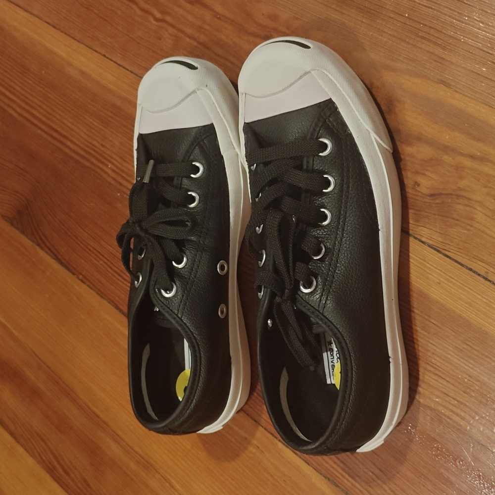 Jack Purcell Leather Low Top Converse View 2